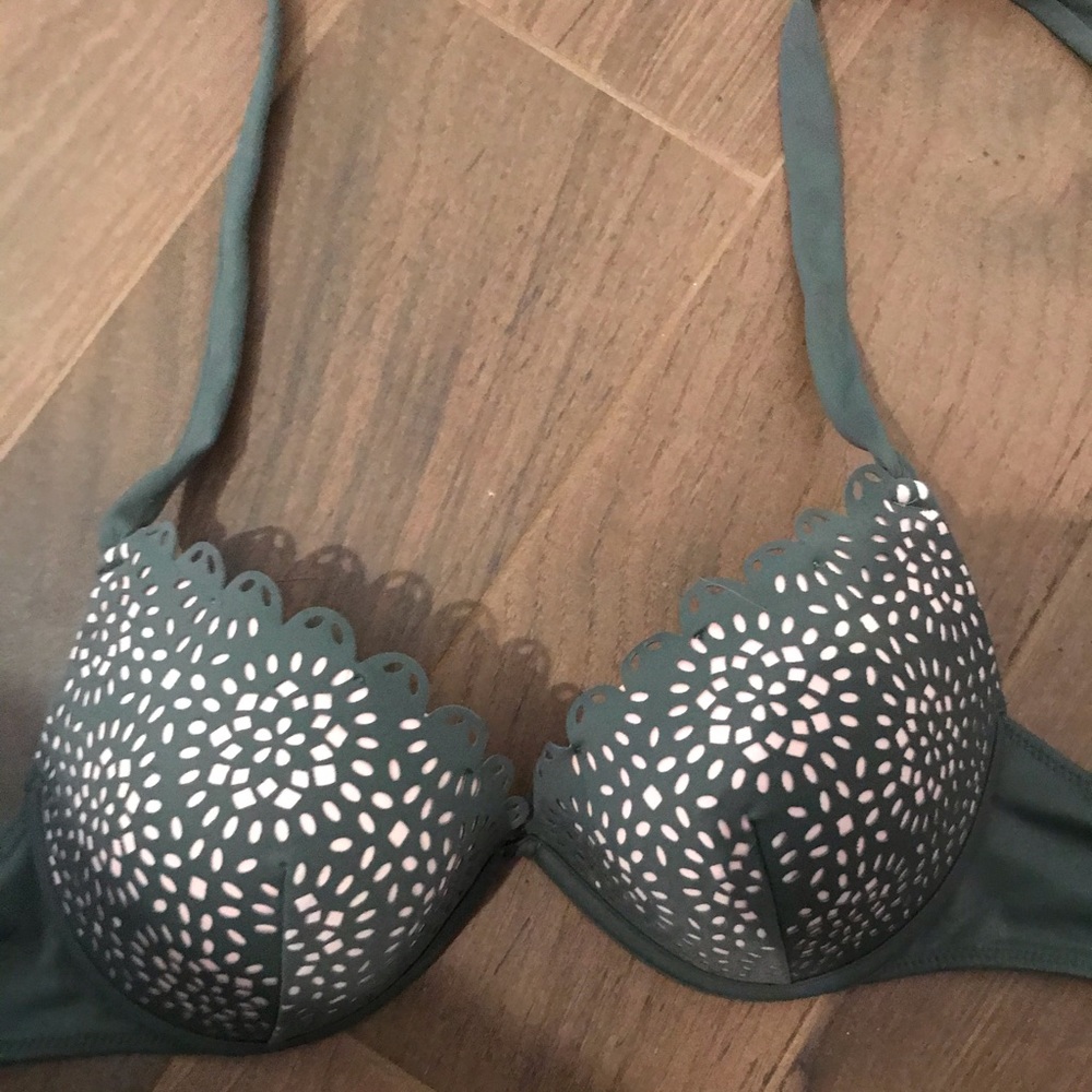 Bikini top